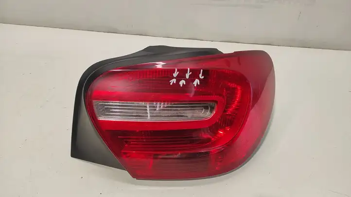 Mercedes-Benz A W176 (2012 - 2018) A1769060200 Задний фонарь в кузове — фото 1
