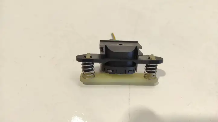Citroen C5 (2001 - 2004) 9642261980 Кнопка закрытия крышки багажника — фото 2