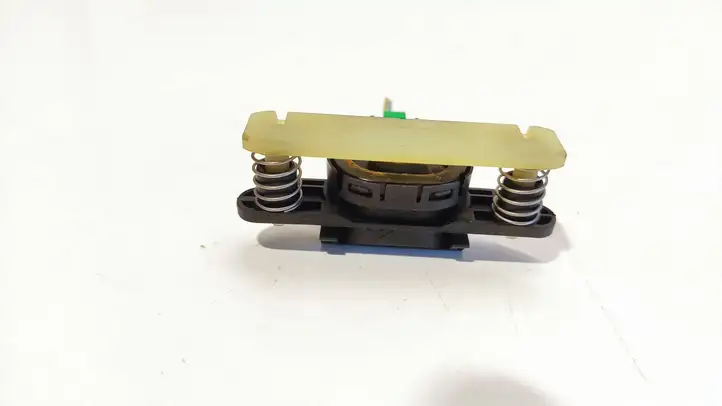 Citroen C5 (2001 - 2004) 9642261980 Кнопка закрытия крышки багажника — фото 3