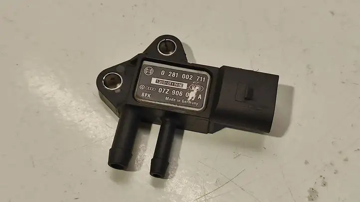 Volkswagen PASSAT B5.5 (2001 - 2005) 0281002711 Датчик давления выхлопных газов — фото 1