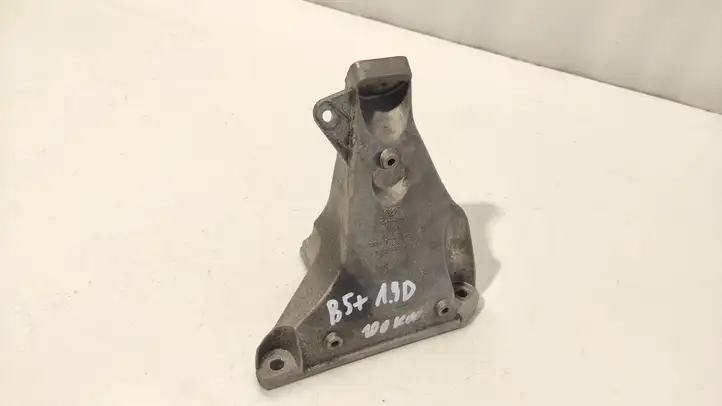 Volkswagen PASSAT B5.5 (2001 - 2005) 8D0199308AG Кронштейн двигателя — фото 1