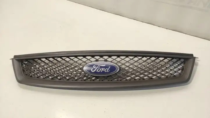 Ford Focus (2005 - 2008) 4M518138AE Верхняя решетка радиатора — фото 1