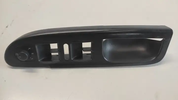Volkswagen PASSAT B6 (2005 - 2010) 3C1867171B Накладка кнопки стеклоподъемника — фото 3