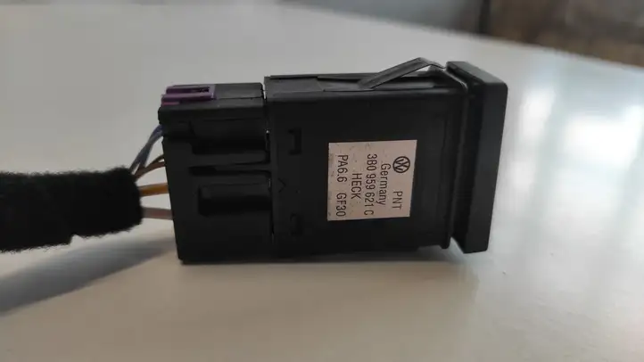 Volkswagen PASSAT B5.5 (2001 - 2005) 3BO959621C Кнопка обогрева стекла — фото 3