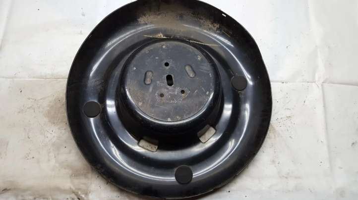 Toyota RAV 4 (XA20) (2000 - 2005)   Отделка отсека запасного колеса