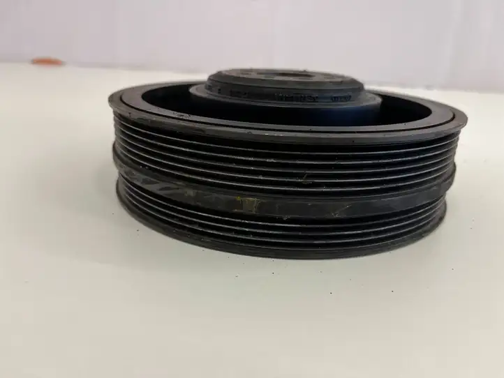 Audi A6 S6 C5 4B (1997 - 2001) 059105251 Шкив коленчатого вала — фото 4