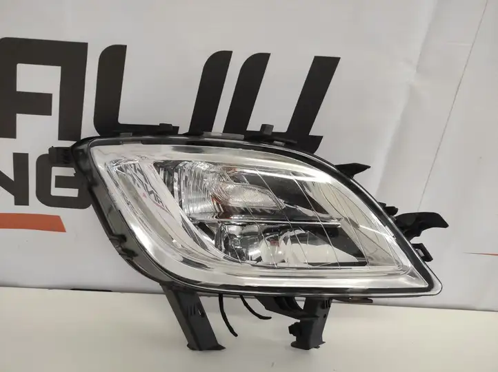 Opel Astra J (2009 - 2012) 662588537 Передняя фара — фото 1