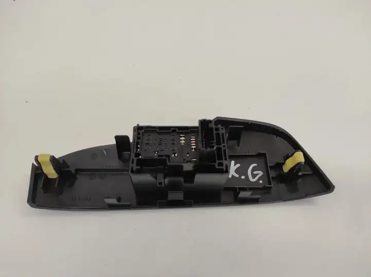 Lexus NX (2021 - ) 7428078010 Кнопка стеклоподъемников — фото 3