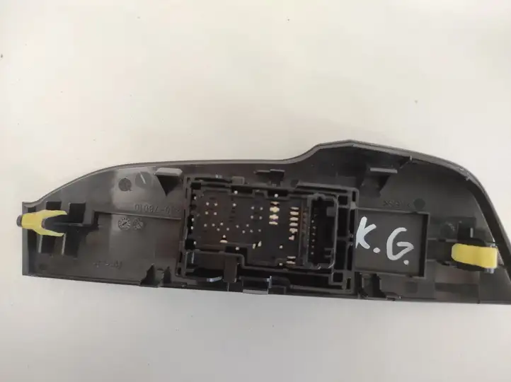 Lexus NX (2021 - ) 7428078010 Кнопка стеклоподъемников — фото 4