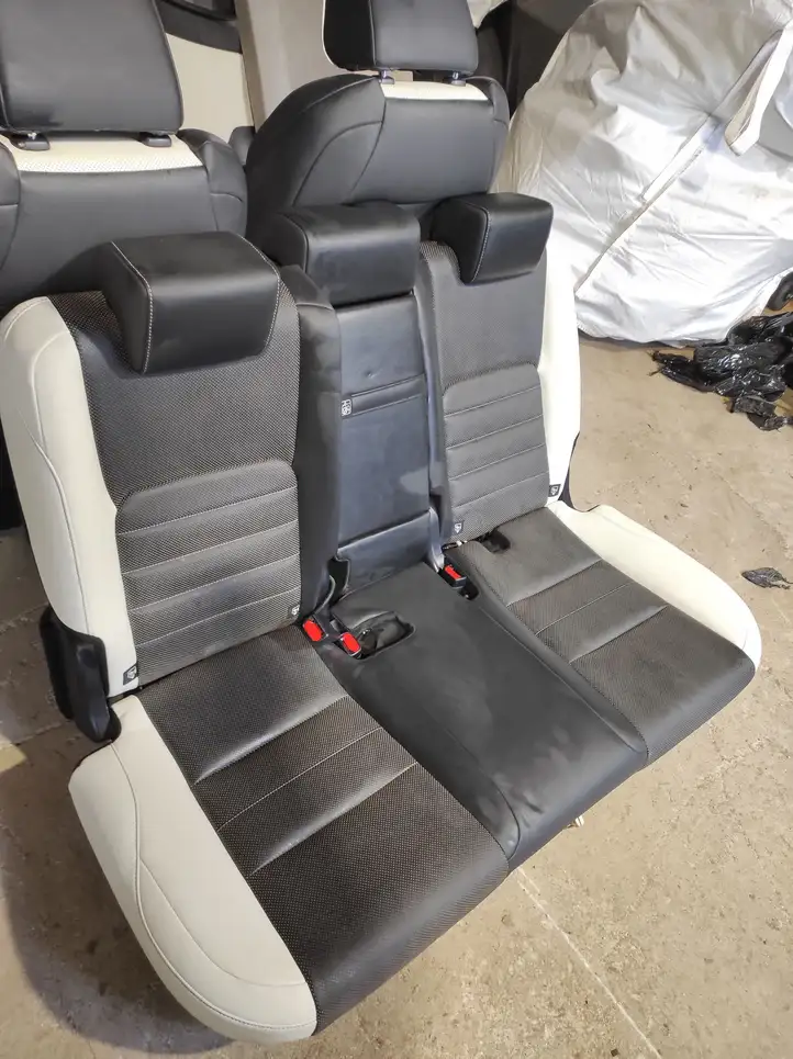 Lexus NX (2021 - ) Комплект салона — фото 3