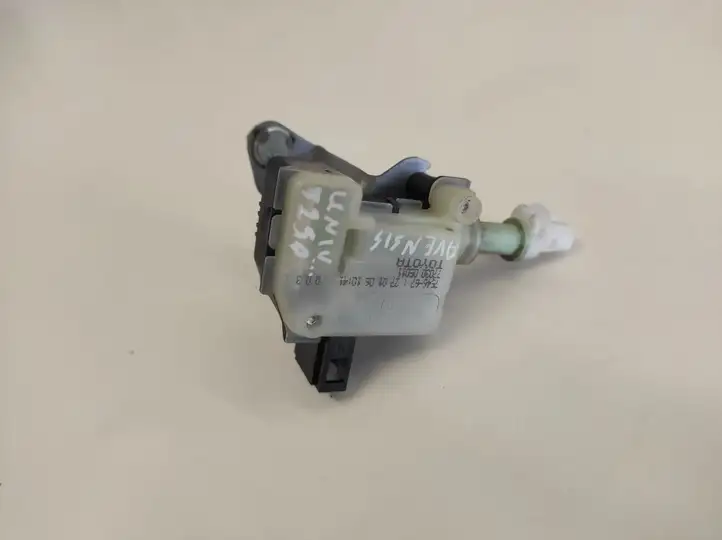 Toyota Avensis T250 (2006 - 2009) 7703005011 Привод замка крышки топливного бака — фото 3