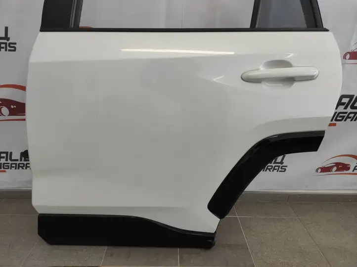 Toyota RAV 4 (XA50) (2018 - ) Задняя дверь — фото 2