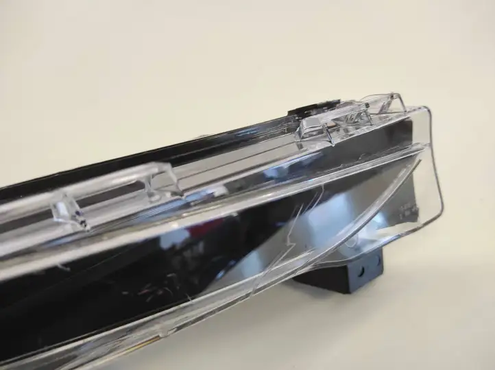 Tesla Model 3 (2017 - 2023) 162479800A Передняя противотуманная фара — фото 3