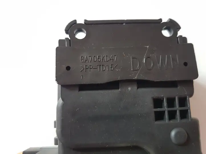 (2012 - 2015) GA705KD49 Двигатель задвижки потока воздуха — фото 7