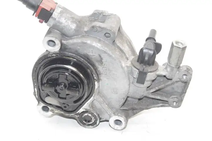 Land Rover Freelander 2 - LR2 (2006 - 2010) Вакуумный насос — фото 9
