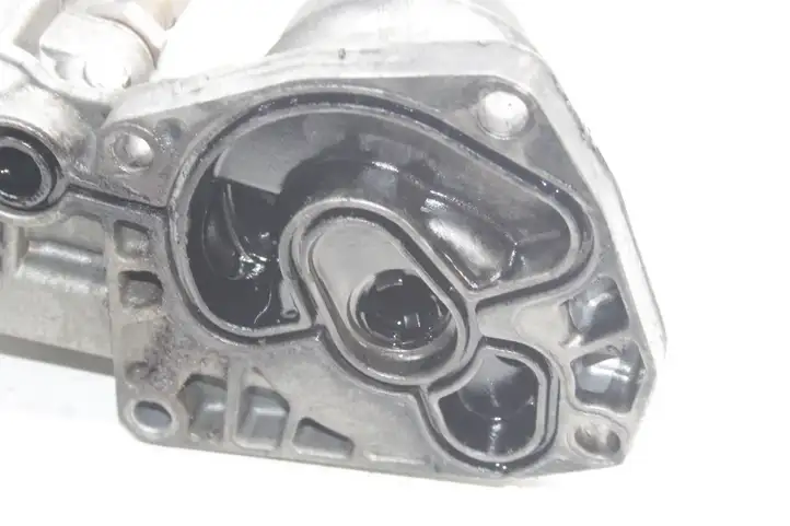 Land Rover Freelander 2 - LR2 (2006 - 2010) 9682632980 Кронштейн масляного фильтра — фото 7