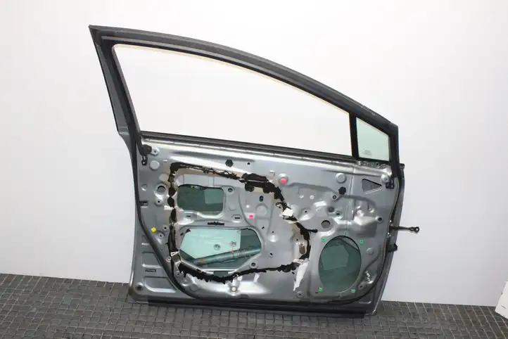 Toyota Avensis T270 (2009 - 2012) Дверь — фото 10