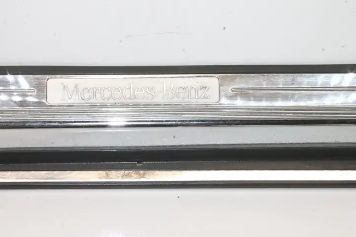 Mercedes-Benz S W220 (1998 - 2006) A2206804335 Внутренняя отделка переднего порога — фото 6