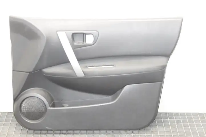Nissan Qashqai (2010 - 2013) 80922JD100 Обшивка передней двери — фото 1