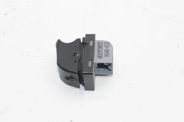 Audi A4 S4 B8 8K (2007 - 2011) 8K0959855 Кнопка фаркопа в багажнике — фото 4