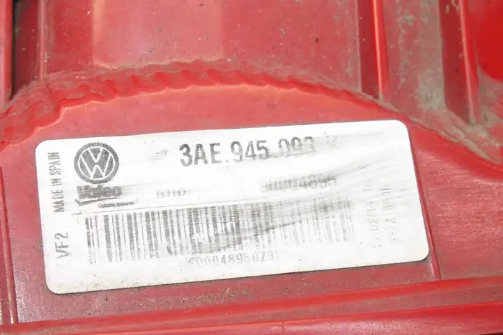 Volkswagen PASSAT B7 (2011 - 2014) 3AE945093K Задний фонарь в крышке багажника — фото 5