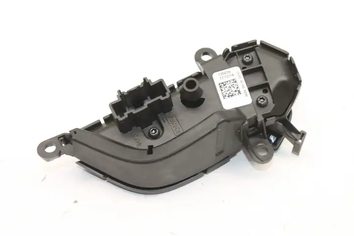 Ford Mondeo MK V (2014 - ) DG9T9E740RBW Кнопки на рулевом колесе — фото 4