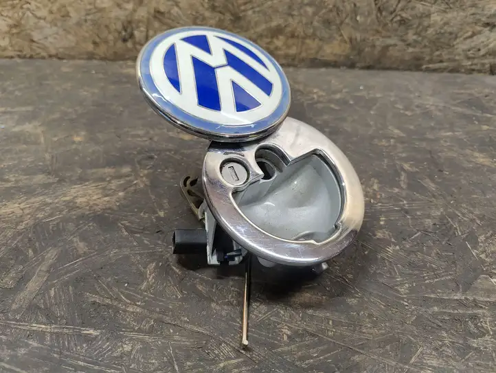 Volkswagen New Beetle (1997 - 2005) 1C0827297E Ручка крышки багажника — фото 2