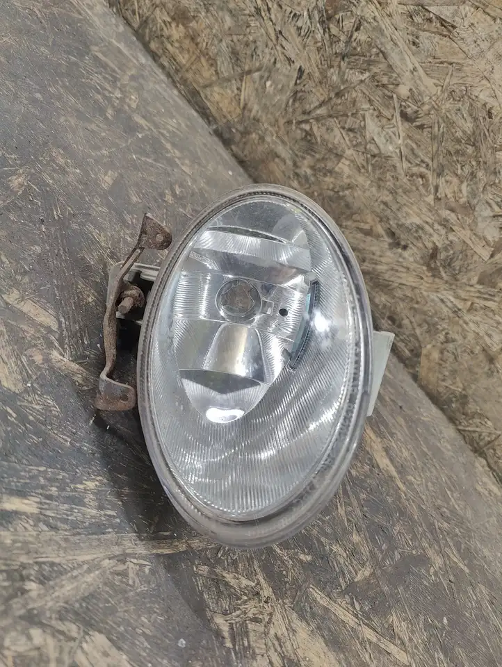 Hyundai Santa Fe (2005 - 2009) 922022B0 Передняя противотуманная фара — фото 1