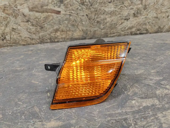 Nissan Micra (2008 - 2010) 89027935 Указатель поворота передний — фото 1