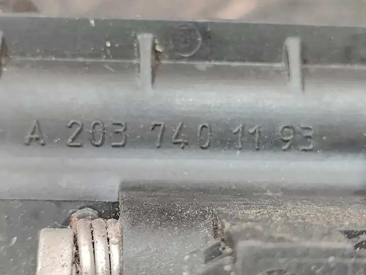 Mercedes-Benz C W203 (2000 - 2007) A2037401193 Ручка крышки багажника — фото 4