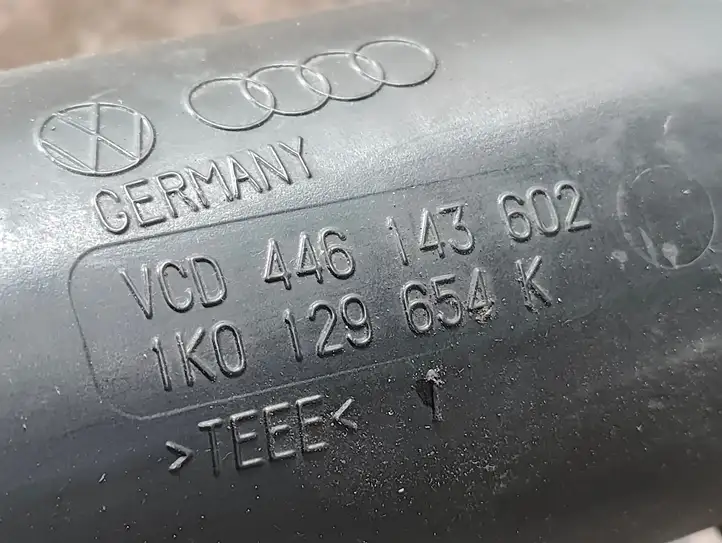 Volkswagen Golf V (2003 - 2009) 1K0129654K Трубки системы охлаждения — фото 5