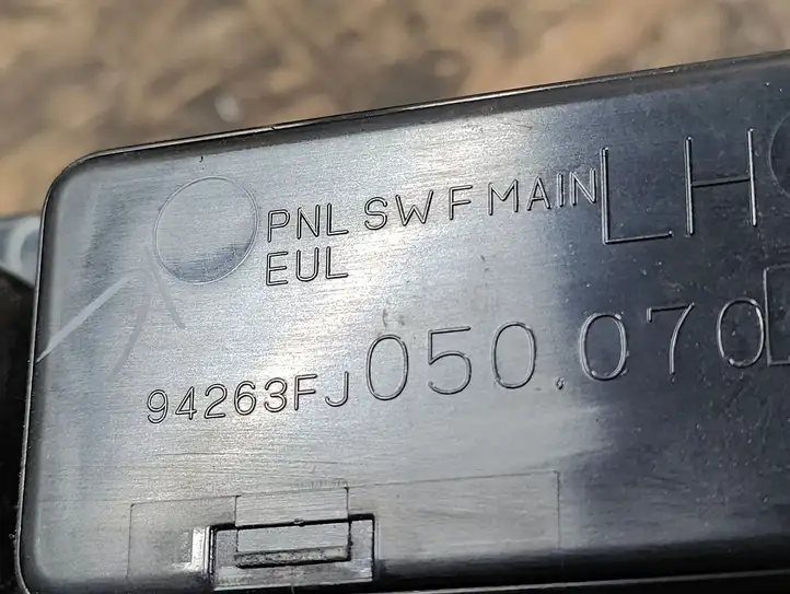Subaru XV I (2011 - 2018) 94263FJ050 Блок кнопок стеклоподъемников — фото 4