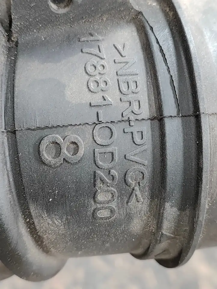 Toyota Avensis T250 (2003 - 2006) 178810D200 Трубка подачи воздуха — фото 3