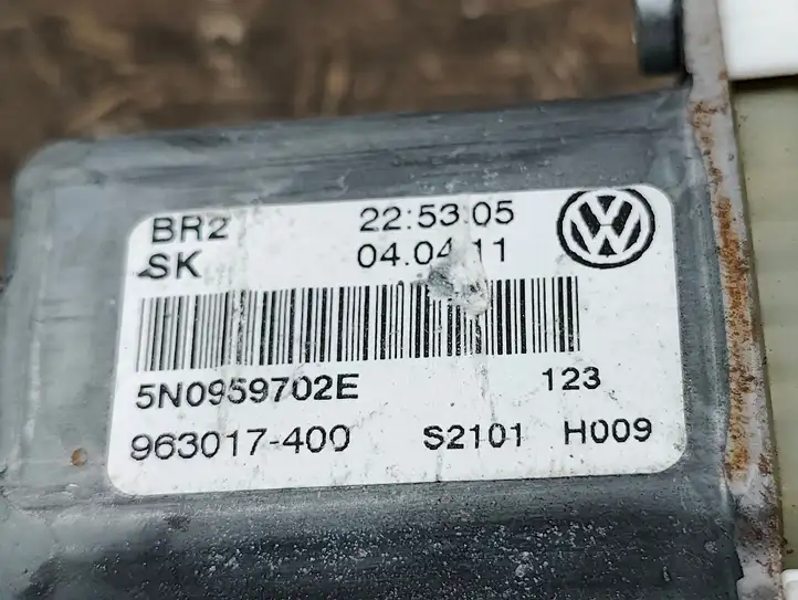 Volkswagen Tiguan (2007 - 2011) 5K0959792A Мотор стеклоподъемника передний — фото 3
