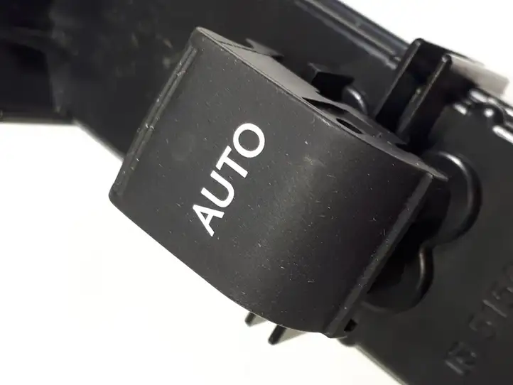 Lexus GS 300 350 430 450h (2007 - 2011) 8481030170 Блок кнопок стеклоподъемников — фото 6