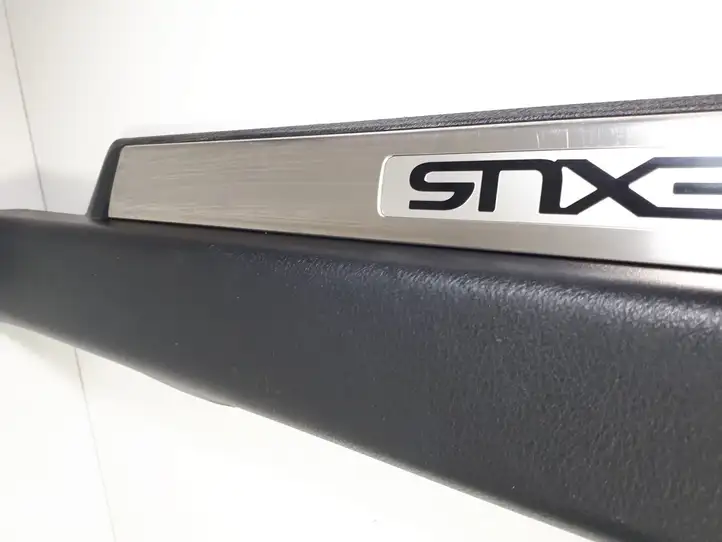 Lexus GS 250 300 350 300h 450h (2015 - 2020) 6792030080 Внутренняя отделка переднего порога — фото 4