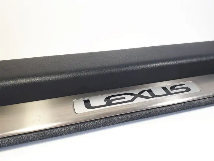Lexus GS 250 300 350 300h 450h (2015 - 2020) 6792030080 Внутренняя отделка переднего порога — фото 5