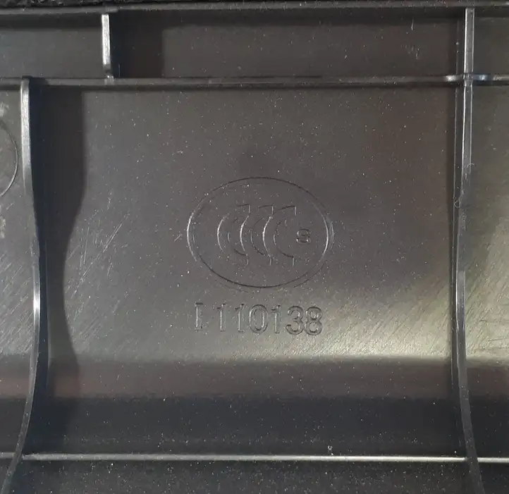 Lexus GS 250 300 350 300h 450h (2015 - 2020) 6792030080 Внутренняя отделка переднего порога — фото 6