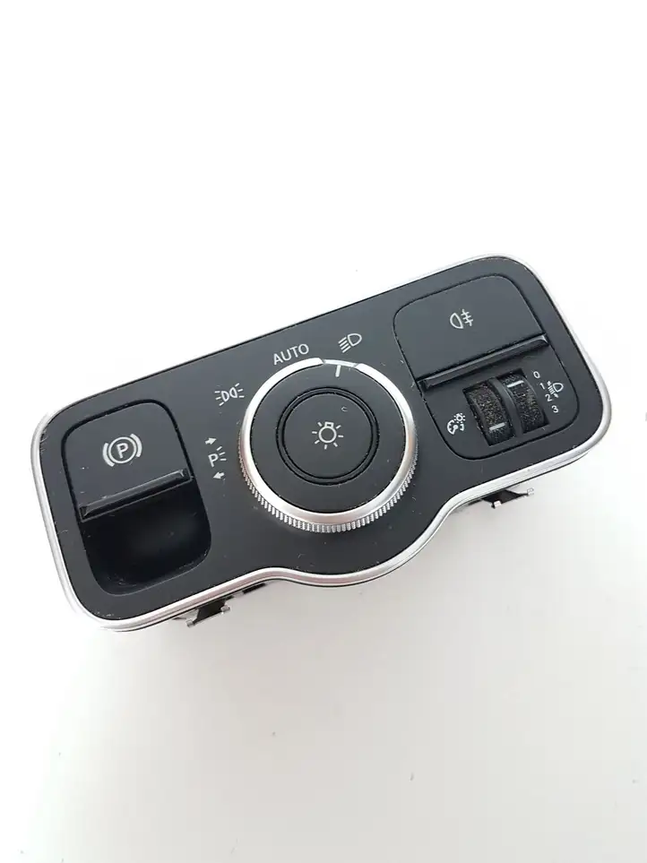 Mercedes-Benz A W177 (2018 - ) A2479052702 Включатель фонарей — фото 1