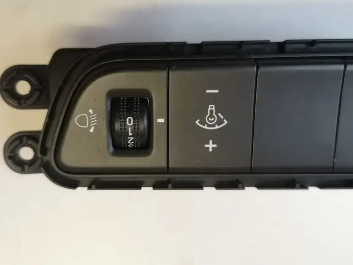 Kia Niro (2016 - ) 93700G5GE0WK Другие включатели / ручки/ переключатели — фото 4