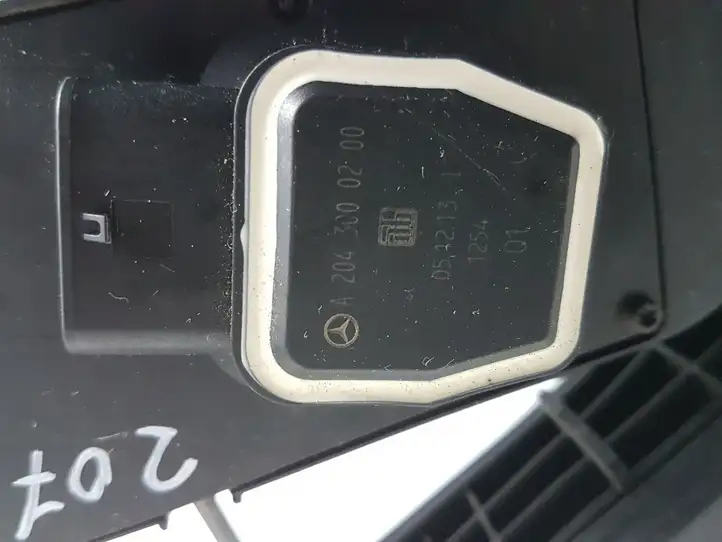 Mercedes-Benz E A207 (2010 - 2017) A2043000200 Педаль акселератора — фото 7