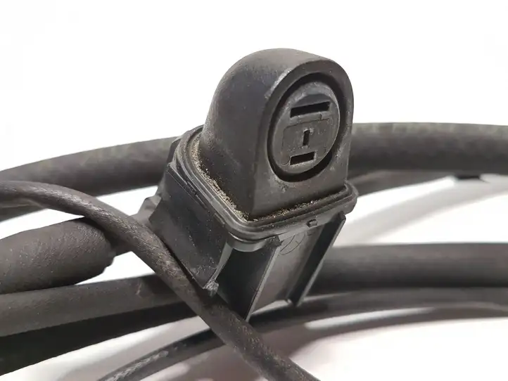 Mercedes-Benz E A207 (2010 - 2017) A2078600392 Шланг (шланги) оконной жидкости лобового стекла — фото 4