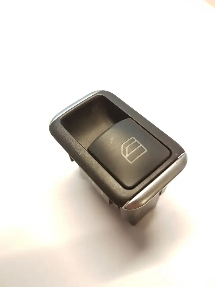 Mercedes-Benz E A207 (2010 - 2017) A2049058202 Кнопка стеклоподъемников — фото 1