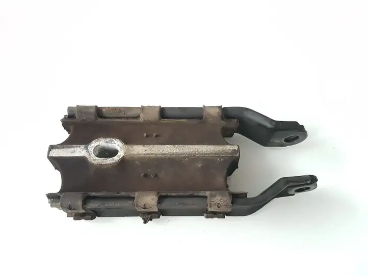 Volvo XC60 (2008 - 2013) 8G9N6P082BA Опора двигателя — фото 3