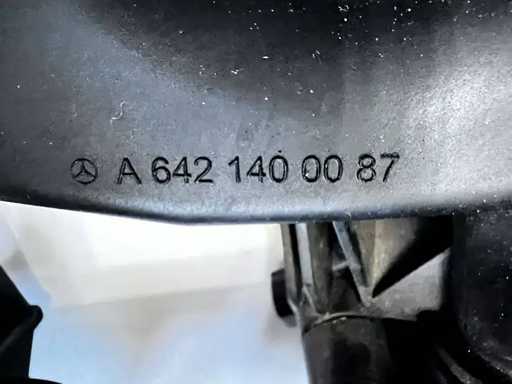 Mercedes-Benz ML W164 (2005 - 2011) A6420900270 Дроссельная заслонка — фото 2