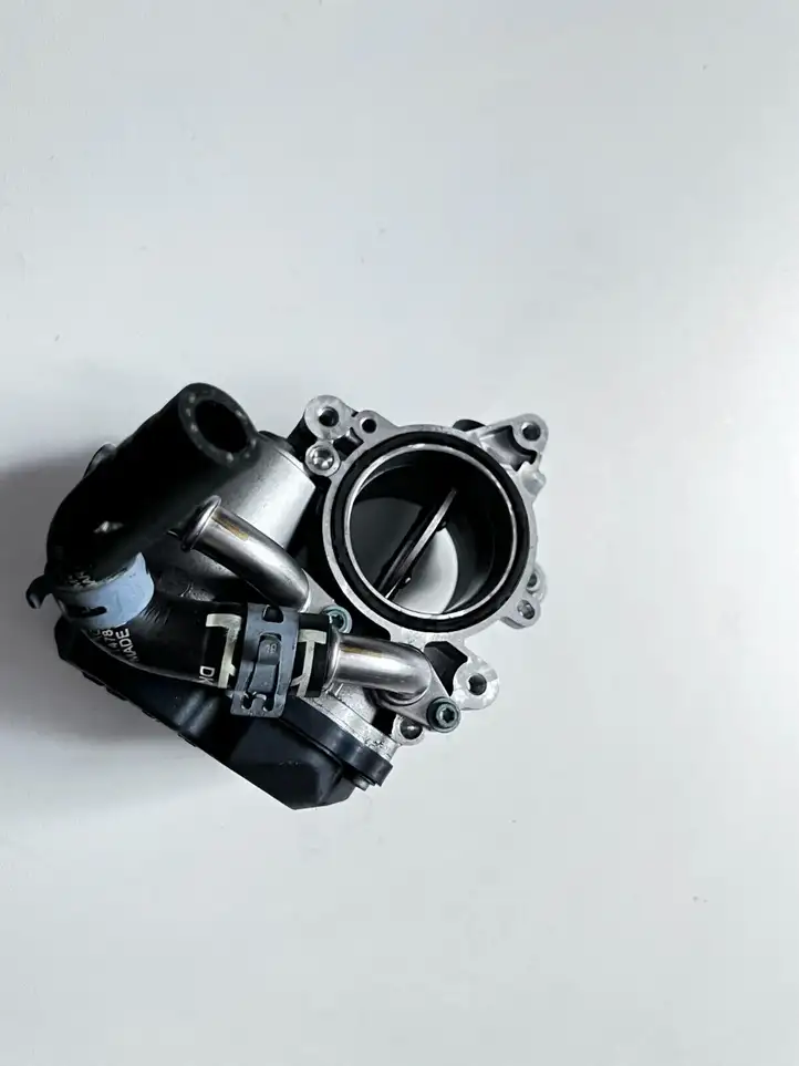 Audi A6 C7 (2014 - 2018) 04L128063T Дроссельная заслонка — фото 10