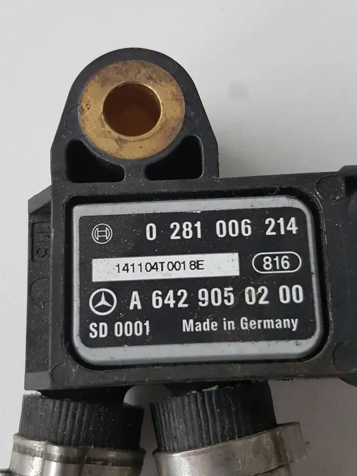 Mercedes-Benz A W176 (2012 - 2018) A6429050200 Датчик давления выхлопных газов — фото 2
