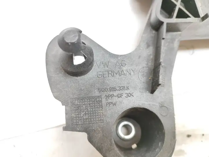 Audi Q2 - (2016 - ) 5Q0915331K Площадка аккумулятора — фото 2