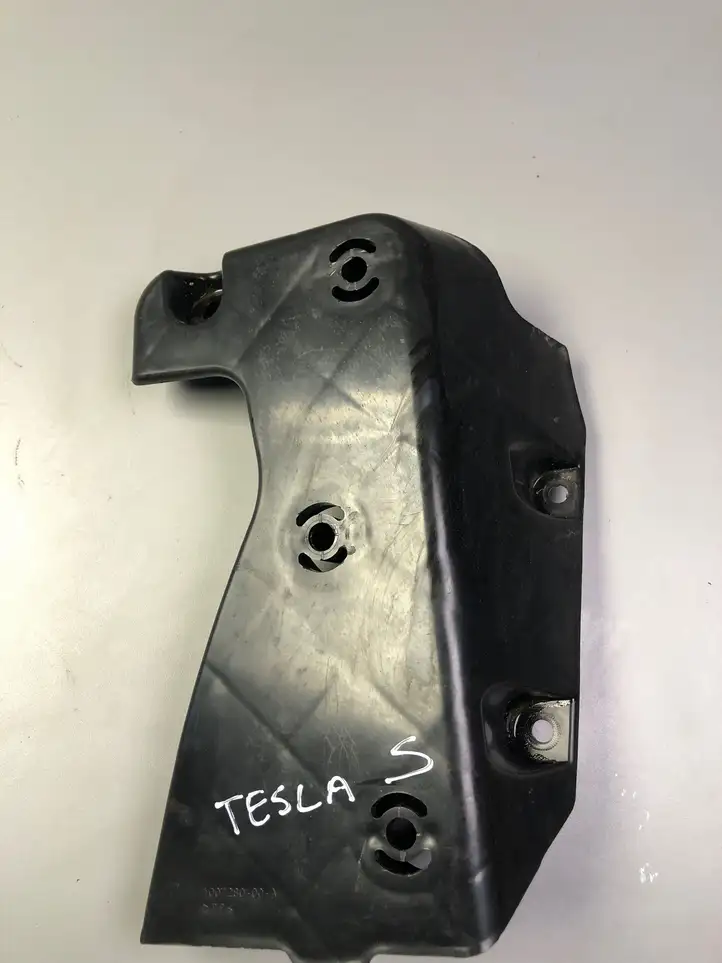 Tesla Model S (2016 - 2021) 100728000A Прочие детали салона — фото 1