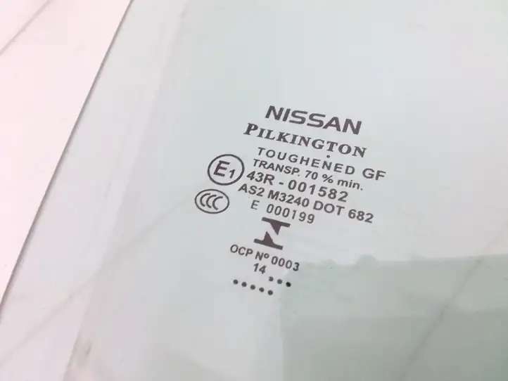 Nissan Qashqai (2013 - 2017) Стекло передней двери — фото 2